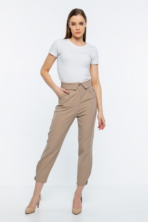 Picture of Woman Beige waist folded trotter Buttoned Trousers