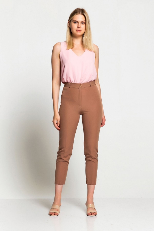 Picture of Woman Mink Narrow leg High Waist Trousers