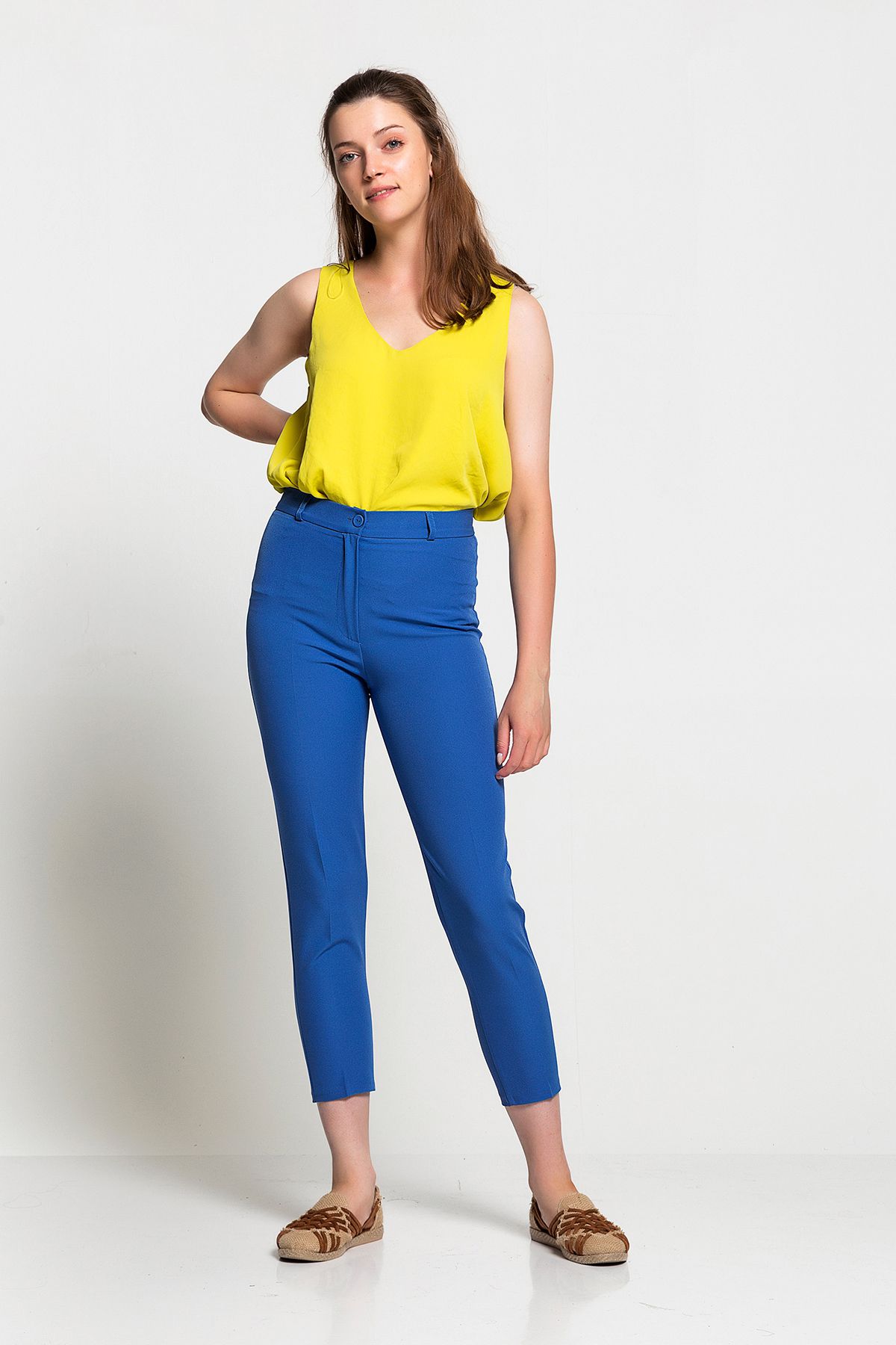 Picture of Narrow leg High Waist Trousers