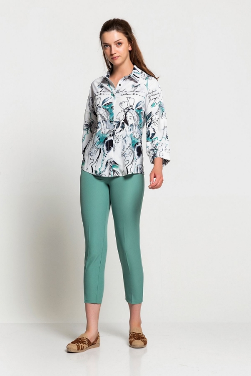 Picture of Woman Green Patterned Shirt