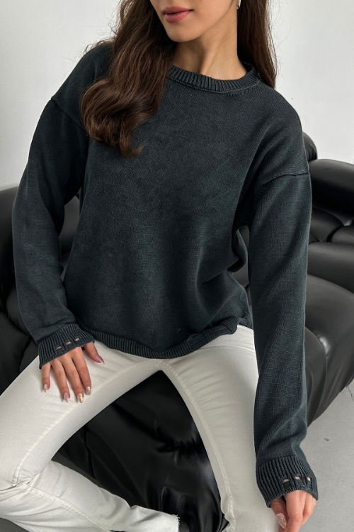 Picture of Woman Anthracite Ribanası Yırtık Detailed Crew Neck Knitwear Pullover