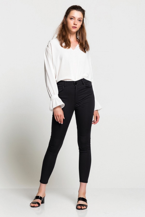 Picture of Woman Black Trousers