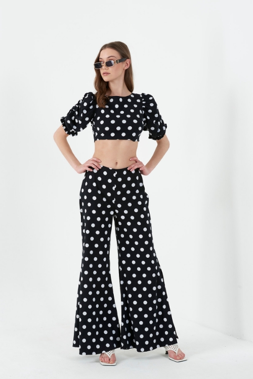 Picture of Woman Black back Light Crop Polka Dot Blouse