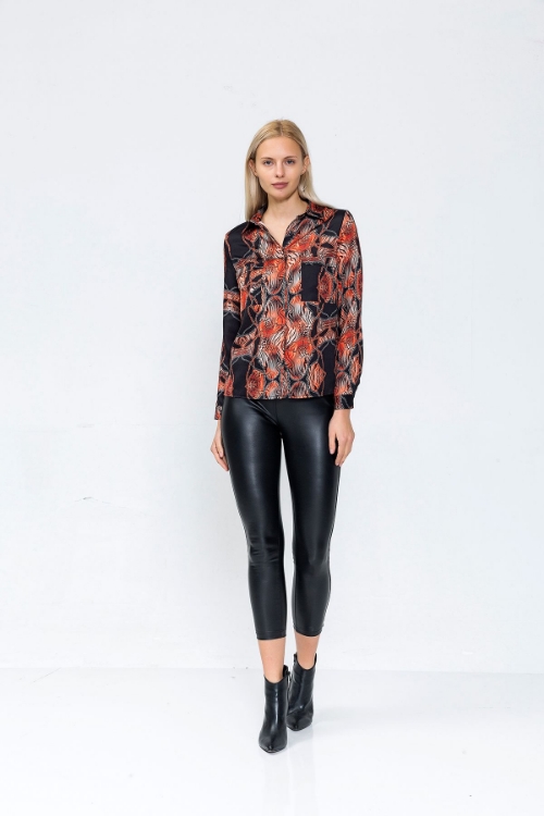 Picture of Woman Black Chain Pattern Shirt