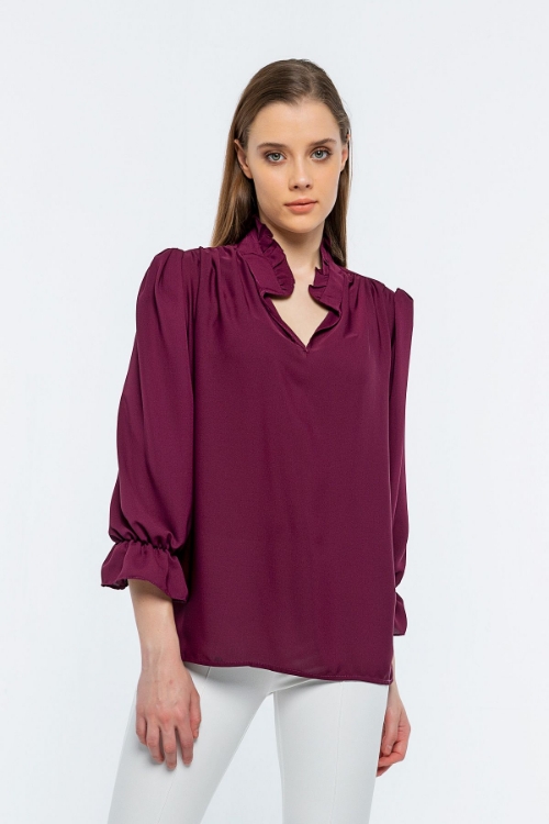 Picture of Woman Bordeux Maroon handle Elastic V Neck three quarter Trojan Sleeve Blouse