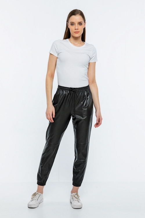Picture of Woman Black Elastic Sport Sport wear Side with pockets Leather Trousers