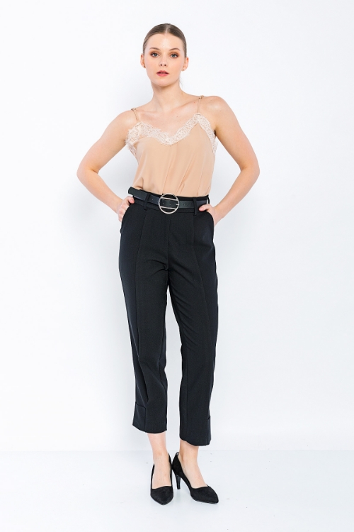 Picture of Woman Black Loose Cut Design Belted Trousers