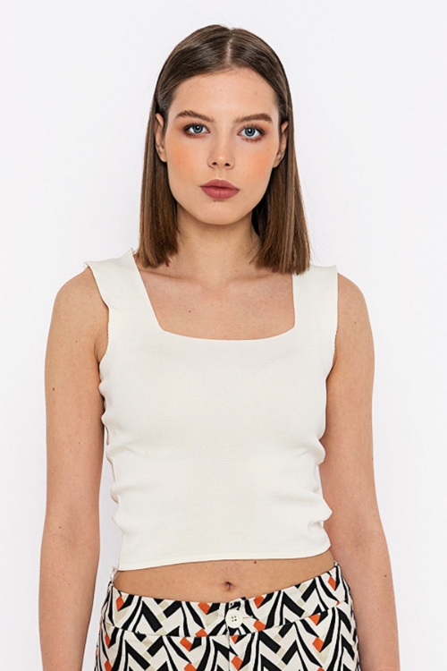 Picture of Woman White U Neck Knitwear Blouse