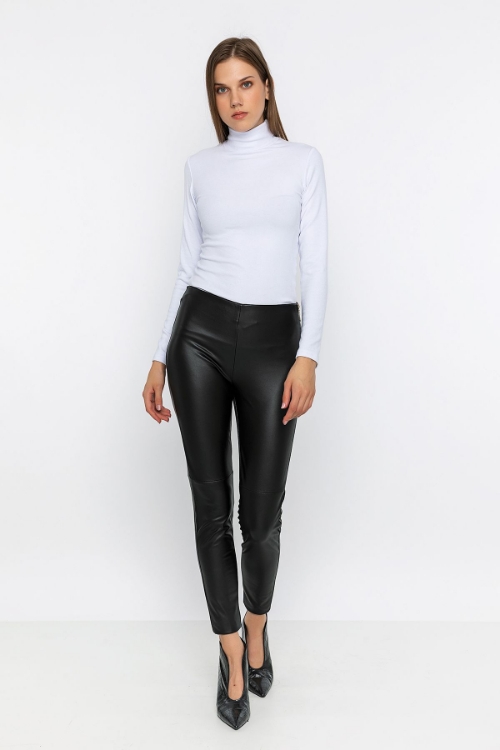 Picture of Woman Black High Waist side Zipped Leather Trousers